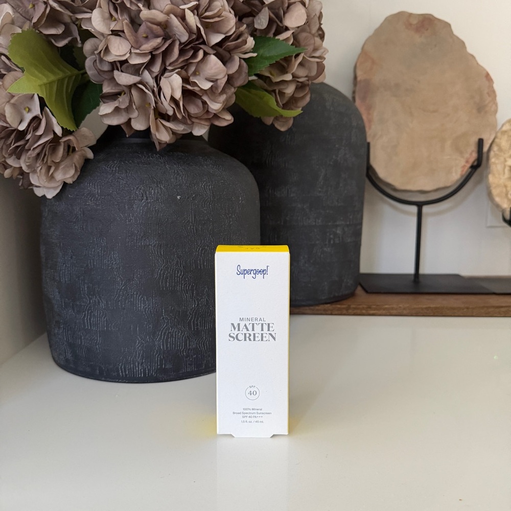 supergoop mineral mattescreen spf 40 - Picture 2 of 3